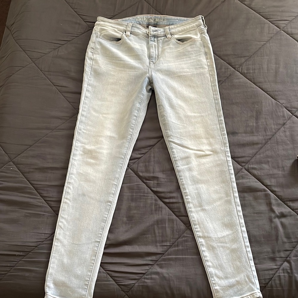 American Eagle Super Stretchy Jean